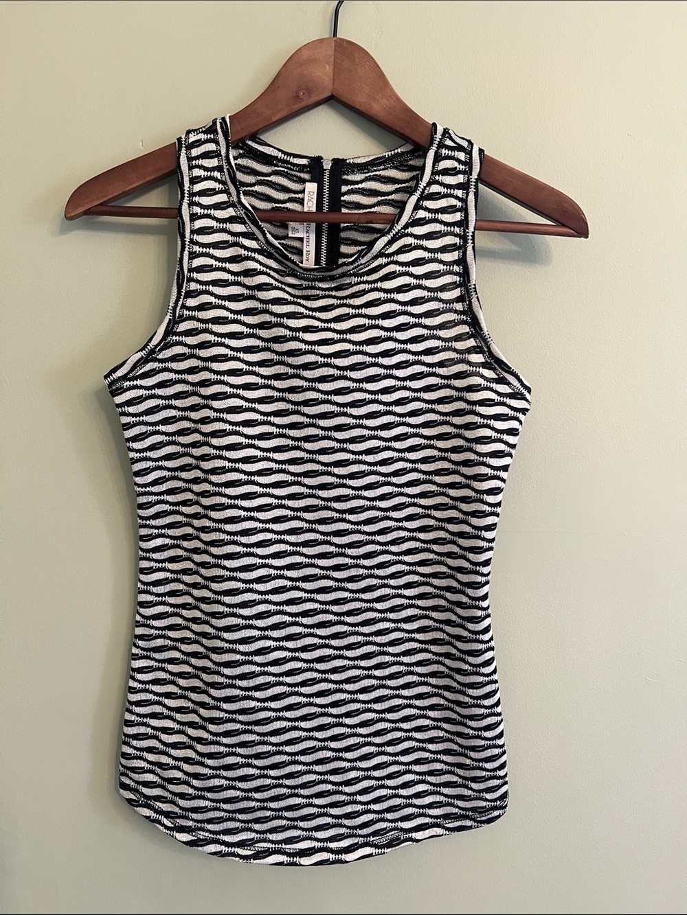 RACHEL Rachel Roy Black & White Wavy Pattern Tank Top